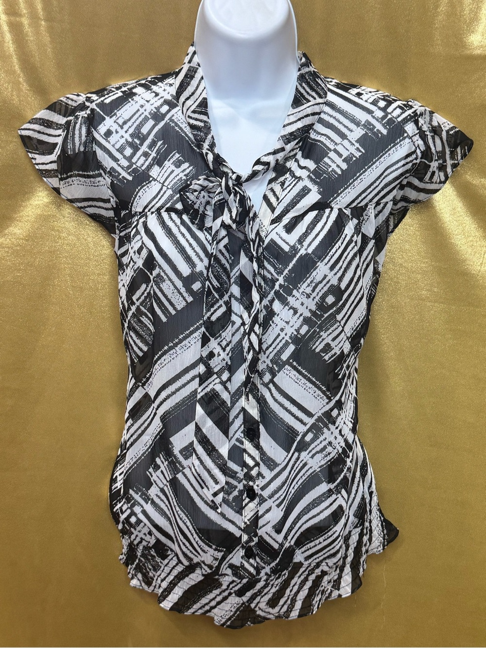 Madison Abstract Graphic Tie-Neck Blouse | Black & White Cap Sleeve Top, Size S